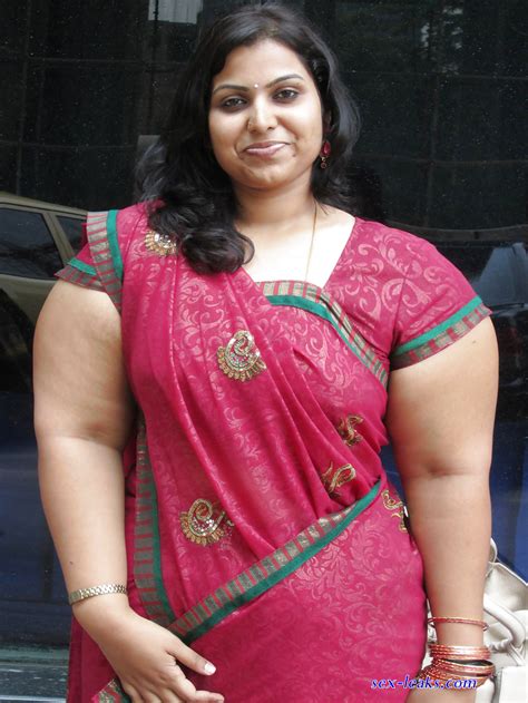 nude fat aunty|51 Nude Indian fat aunty photos of sexy big boobs and booty